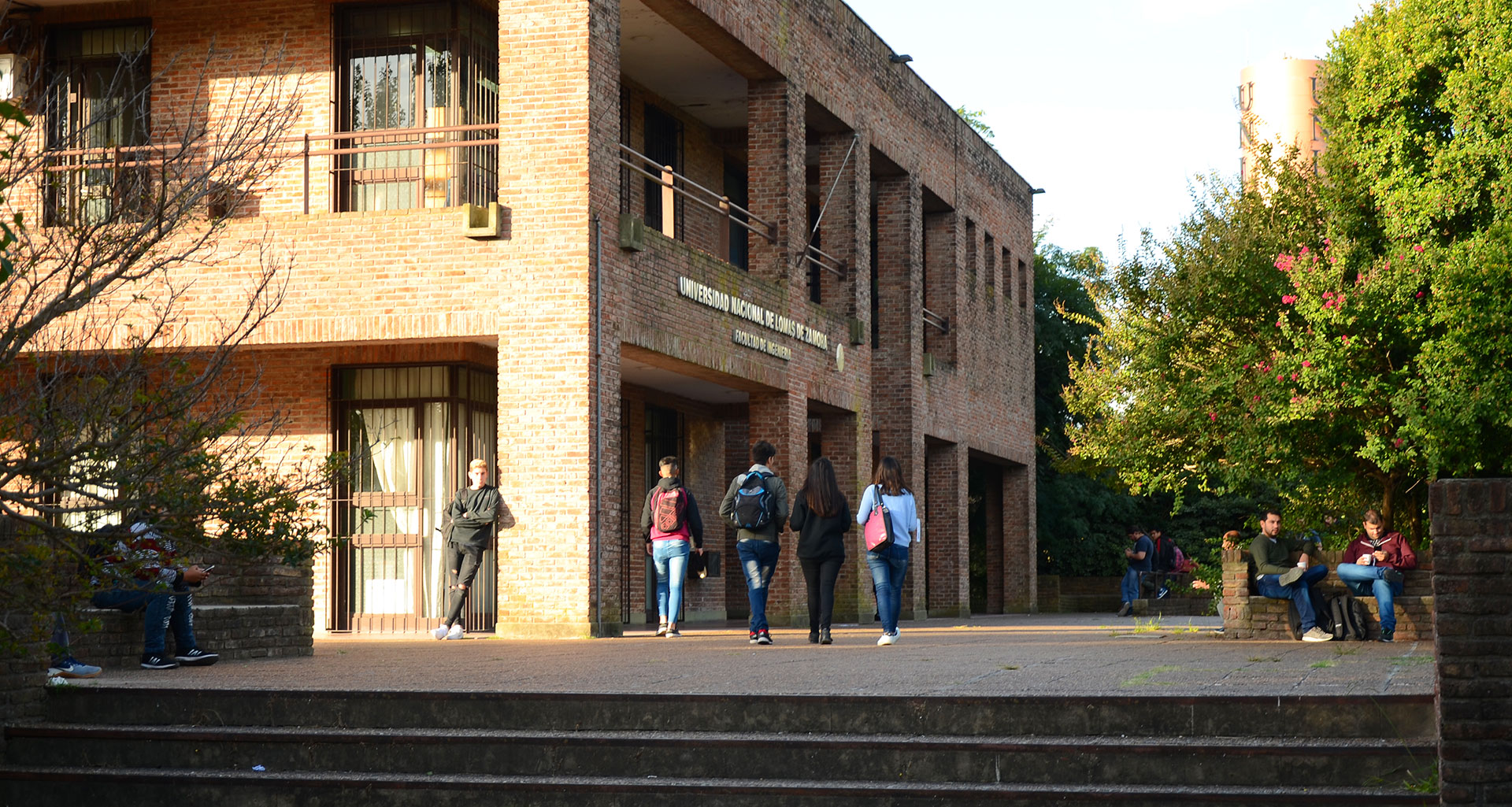 Edificio ingenieria UNLZ